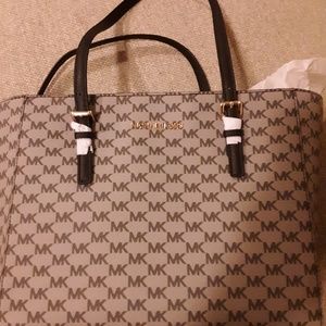 Michael Kors purse